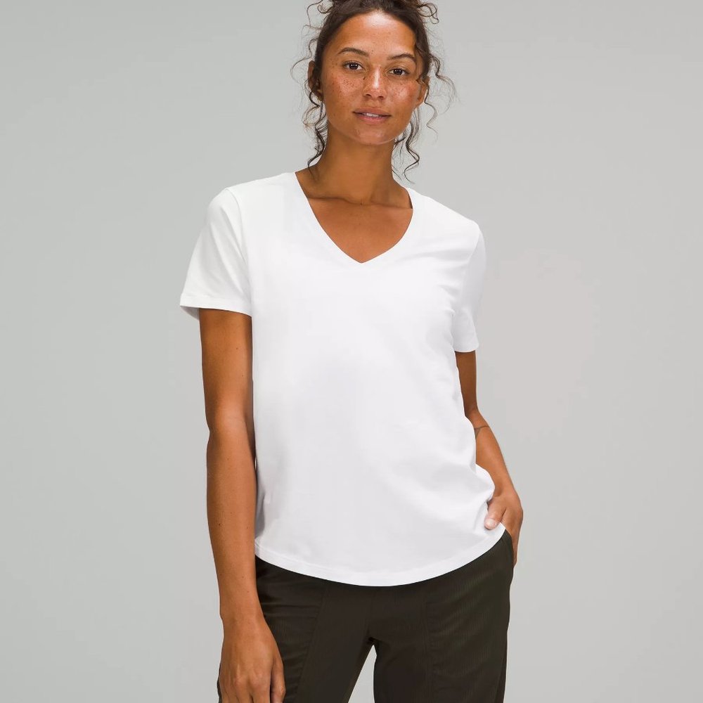 lululemon Love V-Neck T-Shirt in white new with tag